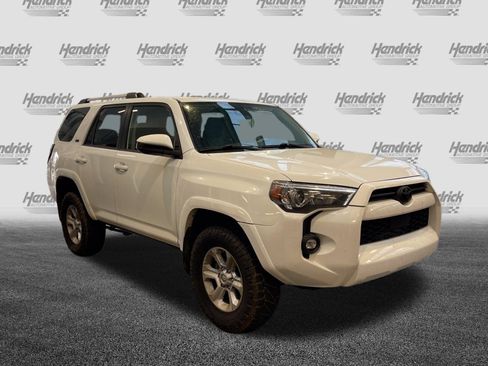 Used 2021 Toyota 4Runner SR5 AWD/4WD image 2