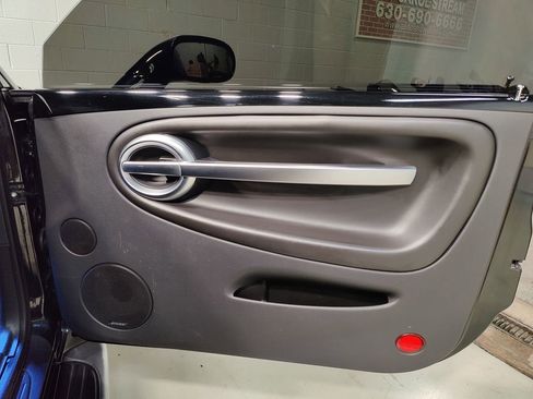 Used 2004 Chevrolet SSR w/ Preferred Equipment Group image 12