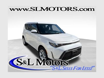 Used 2025 Kia Soul LX w/ LX Technology Package