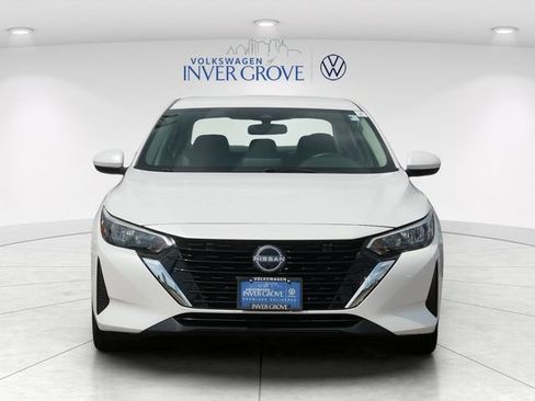 Used 2024 Nissan Sentra SV FWD image 2