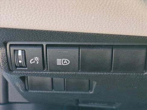 Used 2024 Toyota Corolla Cross L FWD image 13