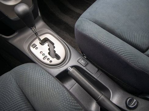 Used 2010 Toyota Yaris Sedan FWD image 27