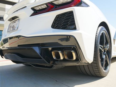 Used 2021 Chevrolet Corvette Stingray Preferred Cpe w/ Z51 Performance Package RWD image 11