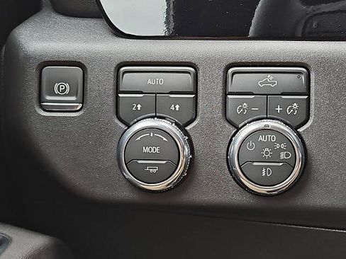 New 2026 GMC Sierra 1500 Elevation image 18