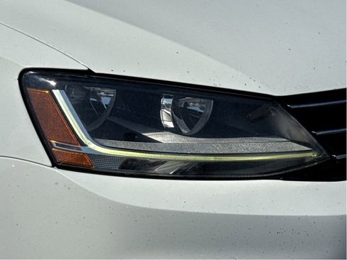 Used 2018 Volkswagen Jetta S w/ Cold Weather Package image 5