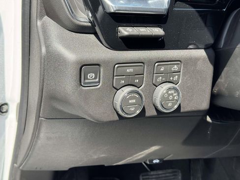 New 2026 Chevrolet Silverado 1500 LTZ w/ LTZ Premium Package AWD/4WD image 16