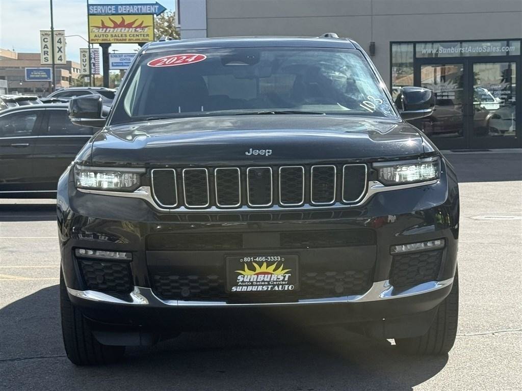 Used 2024 Jeep Grand Cherokee L Limited w/ Luxury Tech Group II AWD/4WD image 2