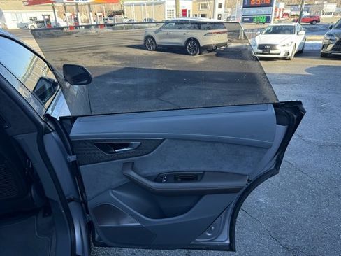 Used 2021 Audi Q8 Prestige image 15