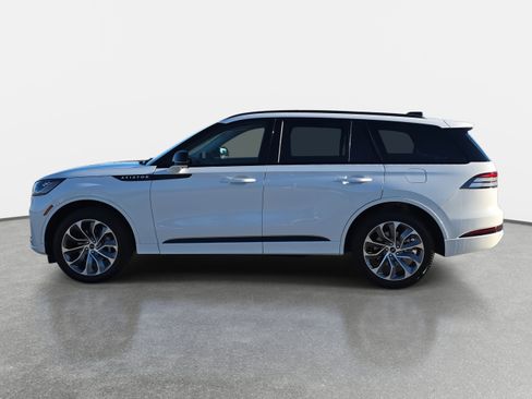 New 2026 Lincoln Aviator AWD w/ Jet Appearance Package image 8