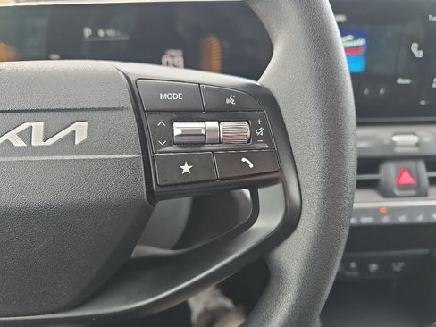 Used 2025 Kia K4 FWD image 14
