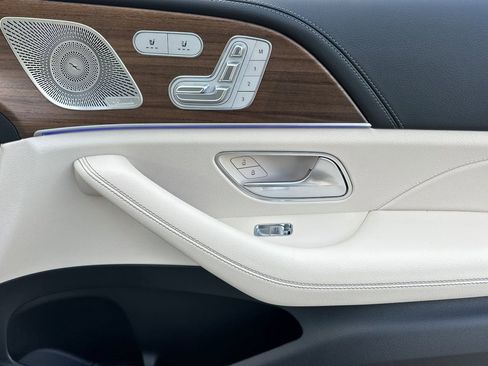 New 2025 Mercedes-Benz GLS 580 4MATIC image 31