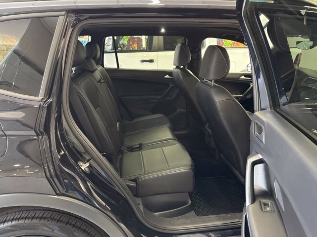 Used 2021 Volkswagen Tiguan SE R-Line AWD/4WD image 50