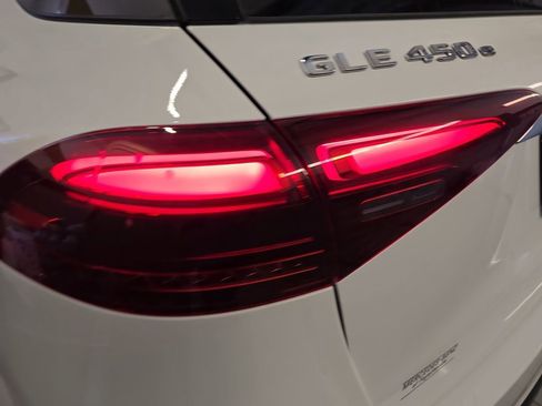 Certified 2025 Mercedes-Benz GLE 450e 4MATIC image 38