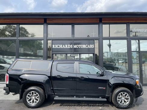 Used 2022 GMC Canyon AT4 w/ Trailering Package AWD/4WD image 1
