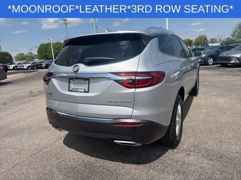 Used 2018 Buick Enclave Essence FWD image 12