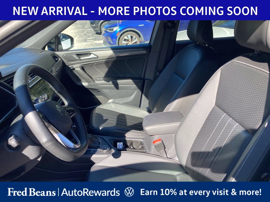 Certified 2024 Volkswagen Tiguan SE R-Line AWD/4WD image 9