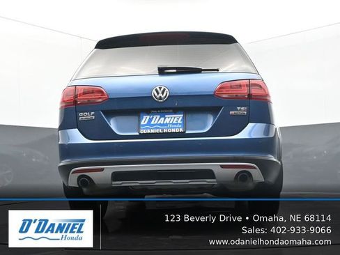 Used 2017 Volkswagen Golf Alltrack SE AWD/4WD image 11