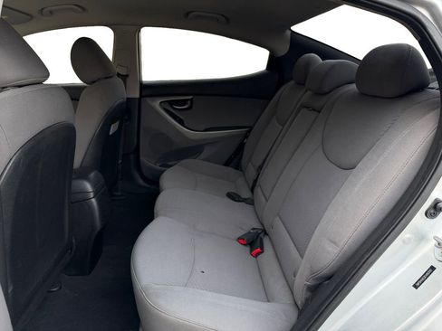 Used 2014 Hyundai Elantra SE FWD image 18