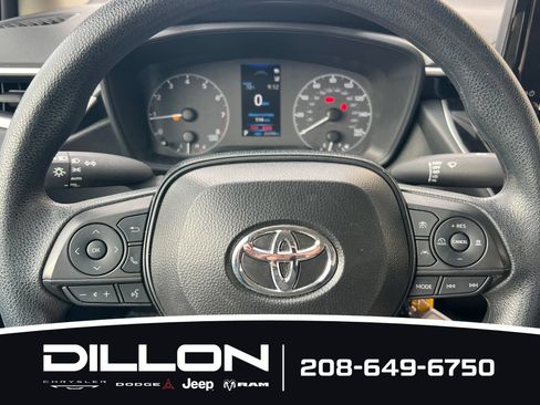 Used 2025 Toyota Corolla LE FWD image 21