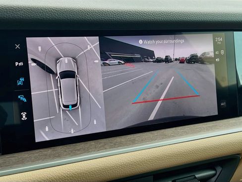 Certified 2025 Porsche Cayenne AWD/4WD image 17