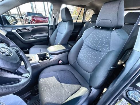Used 2023 Toyota RAV4 XLE image 20