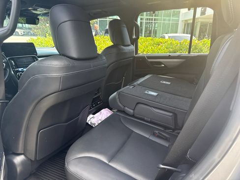 Used 2023 Lexus LX 600 F Sport AWD/4WD image 4