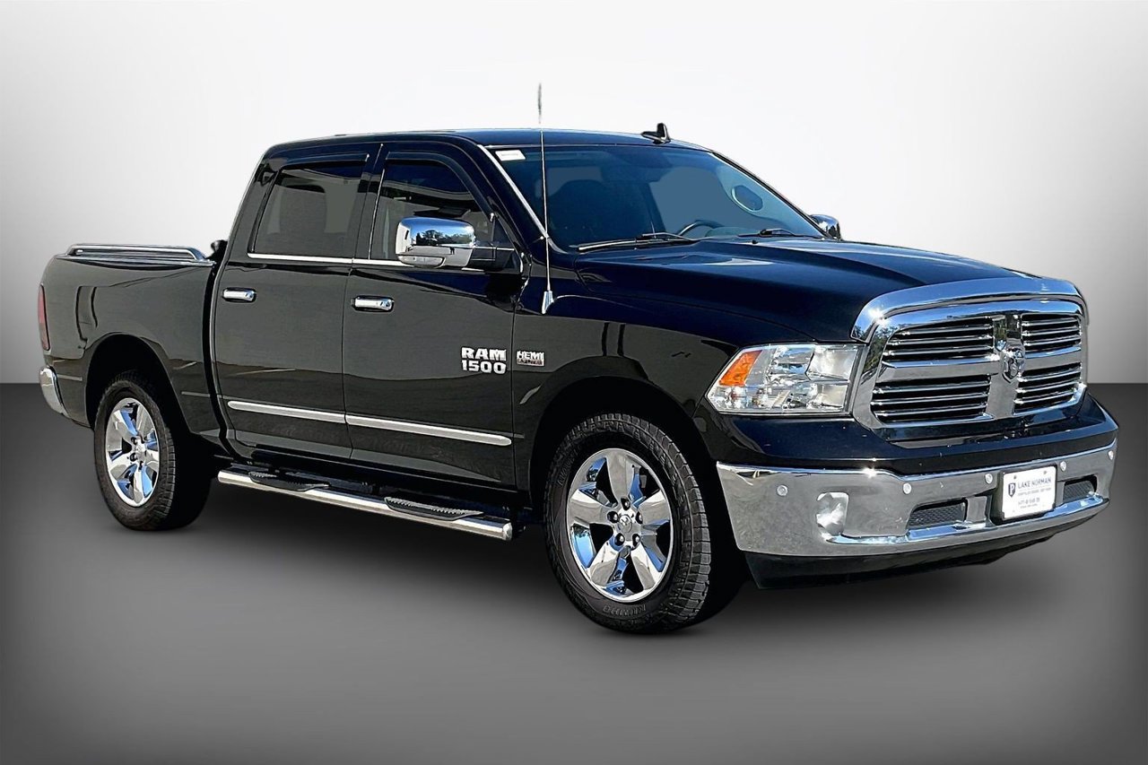 Certified 2017 RAM 1500 Big Horn AWD/4WD image 2