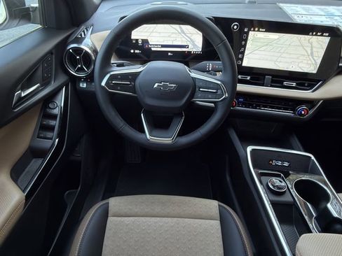 New 2026 Chevrolet Equinox ACTIV w/ Convenience Package III image 11