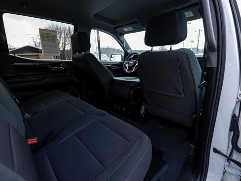 Used 2024 Chevrolet Silverado 1500 LT image 29
