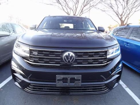 Used 2023 Volkswagen Atlas Cross Sport SEL R-Line image 2