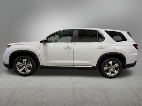 New 2025 Honda Pilot EX-L image 2