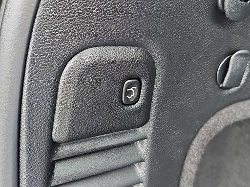 Used 2019 Jeep Grand Cherokee Altitude AWD/4WD image 29
