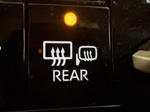 Used 2024 Toyota Highlander Platinum image 14