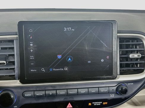 Used 2023 Hyundai Venue Limited FWD image 22