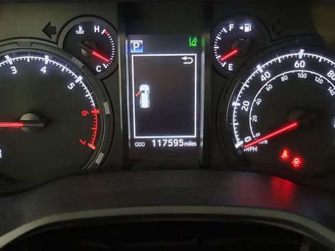 Used 2020 Toyota 4Runner SR5 Premium w/ Moonroof Package image 2