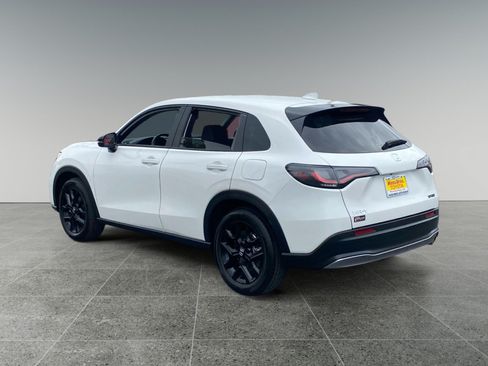 Used 2025 Honda HR-V Sport image 3