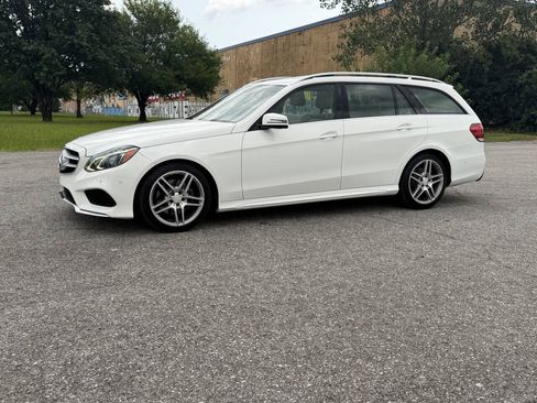 Used 2014 Mercedes-Benz E 350 4MATIC Wagon image 1