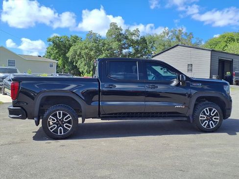 Used 2022 GMC Sierra 1500 AT4 w/ AT4 Premium Package image 8