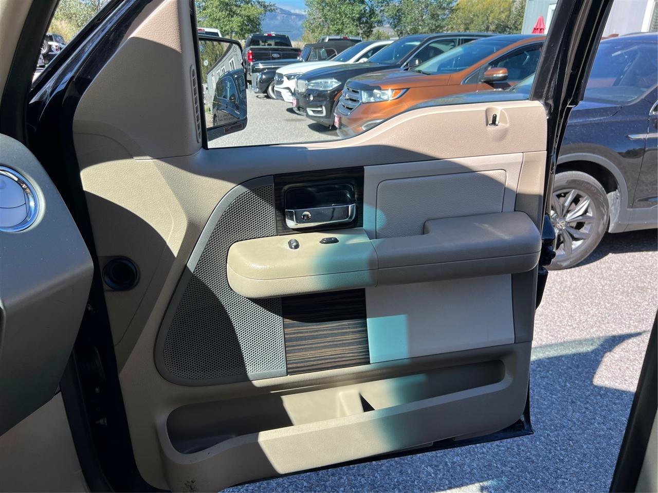 Used 2008 Lincoln Mark LT 4x4 image 21