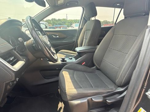 Used 2021 GMC Terrain SLE FWD image 17