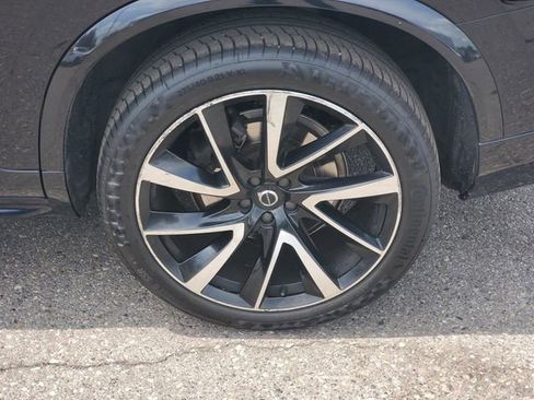 Used 2020 Volvo XC90 T6 Momentum w/ Protection Package AWD/4WD image 7