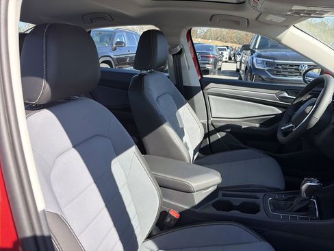 New 2026 Volkswagen Jetta SE FWD image 19