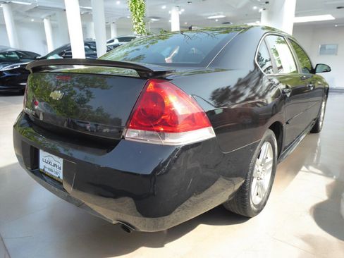 Used 2012 Chevrolet Impala LT w/ LT Sunroof Package image 10