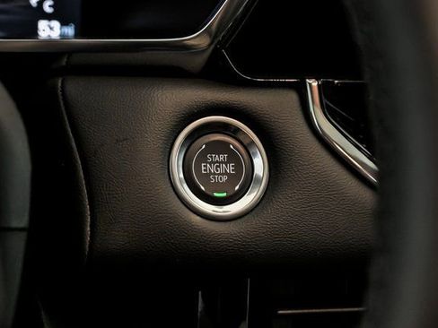 New 2026 GMC Canyon Elevation w/ Convenience Package image 12