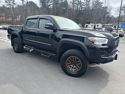 Used 2023 Toyota Tacoma Trail Edition w/ Trail Edition image 9