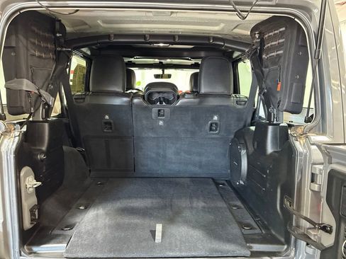 Used 2020 Jeep Wrangler Unlimited Rubicon AWD/4WD image 17