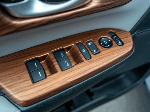 Used 2021 Honda CR-V Touring image 23