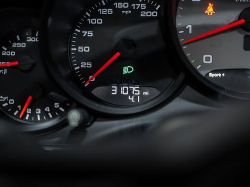 Used 2017 Porsche 911 Carrera 4S image 48