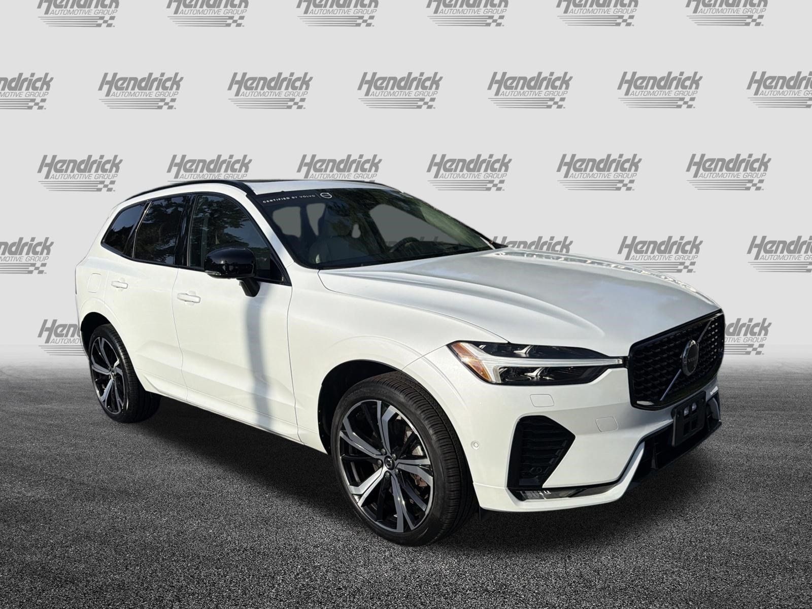 Used 2023 Volvo XC60 B6 Ultimate w/ Protection Package Premier AWD/4WD image 2
