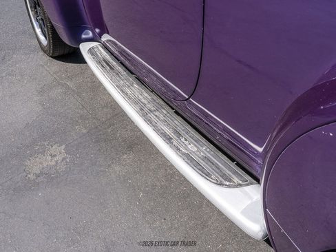 Used 2004 Chevrolet SSR w/ Preferred Equipment Group RWD image 64